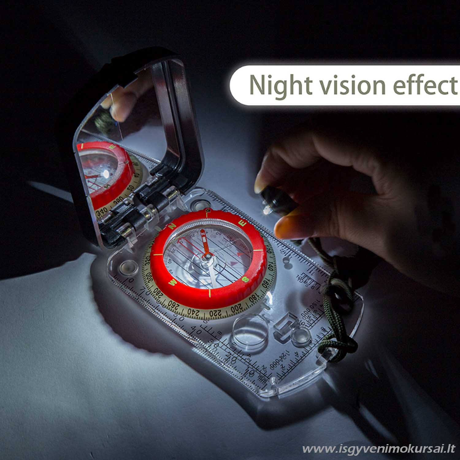 profesionalus-kompasas-su-veidrodeliu-mastelio-liniuote-led-lempute-žygiams-orientuotis-gamatoje Profesionalus kompasas su veidrodėliu, mastelio liniuote ir LED lempute