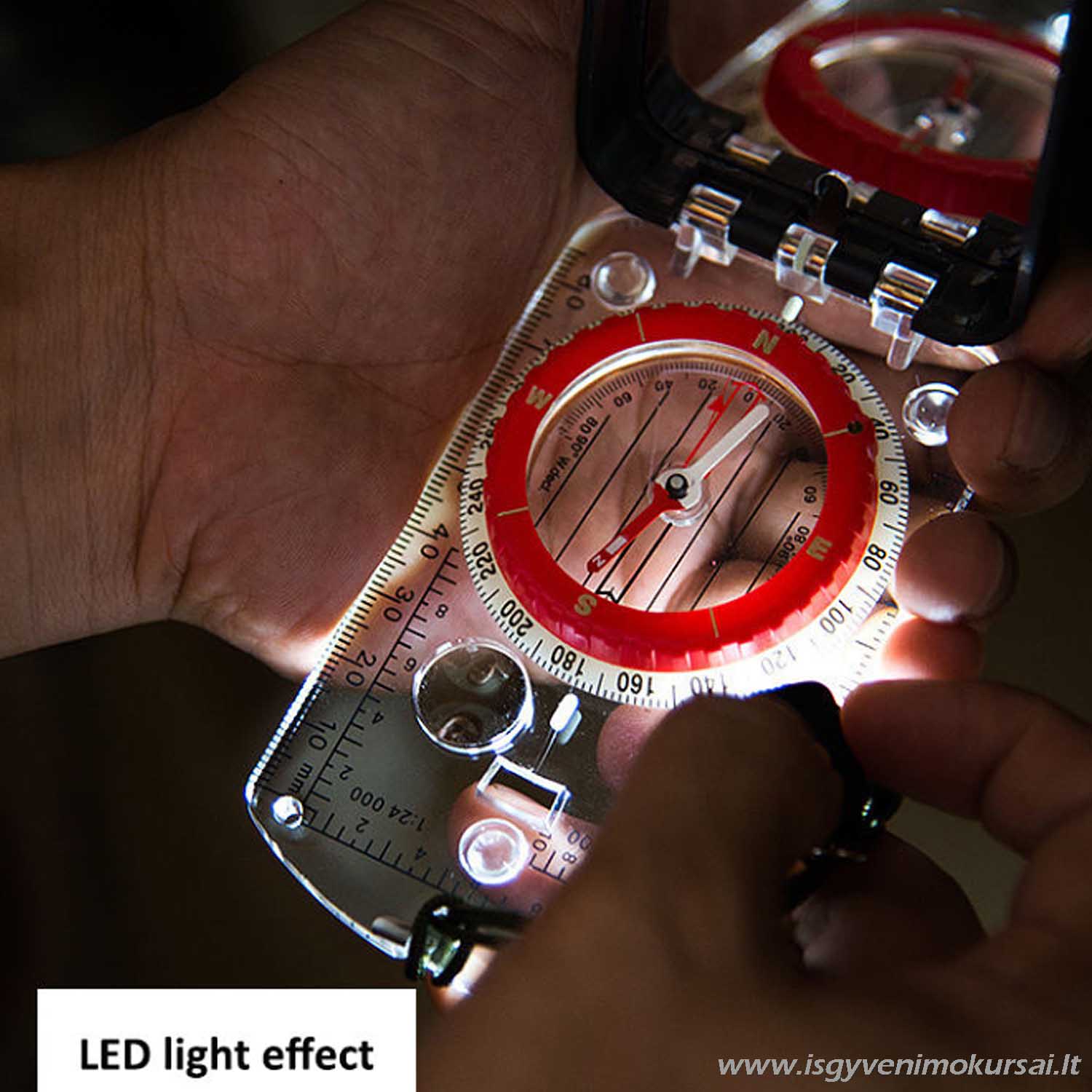 profesionalus-kompasas-su-veidrodeliu-mastelio-liniuote-led-lempute-žygiams Profesionalus kompasas su veidrodėliu, mastelio liniuote ir LED lempute