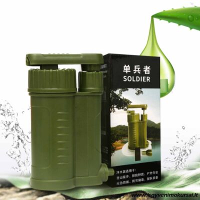 Nešiojamas vandens filtras su rankine pompa naudojamas lauko sąlygomis